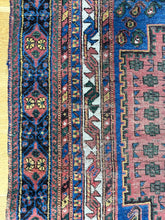 Load image into Gallery viewer, Farhad