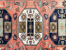 Load image into Gallery viewer, Casper