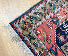 Load image into Gallery viewer, Casper