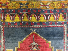 Load image into Gallery viewer, Fatma