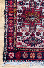 Load image into Gallery viewer, Samira