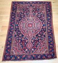 Load image into Gallery viewer, Parvin