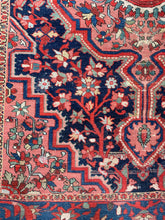 Load image into Gallery viewer, Parvin