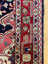 Load image into Gallery viewer, Roxana