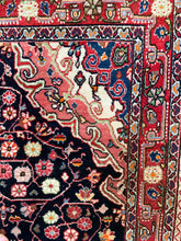 Load image into Gallery viewer, Roxana