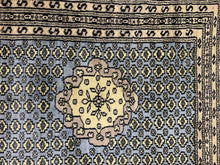 Load image into Gallery viewer, Badrah