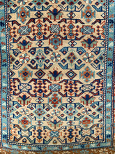 Load image into Gallery viewer, Callah