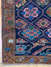 Load image into Gallery viewer, Golzan