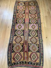 Load image into Gallery viewer, Burak