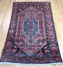 Load image into Gallery viewer, Zohreh