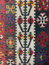 Load image into Gallery viewer, Naz