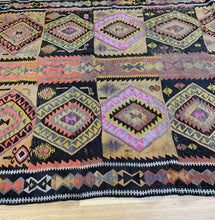 Load image into Gallery viewer, Burak