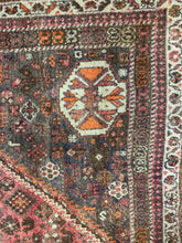 Load image into Gallery viewer, Harika