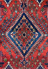 Load image into Gallery viewer, Qamar