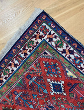 Load image into Gallery viewer, Qamar