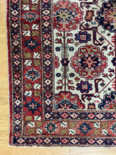 Load image into Gallery viewer, Berin
